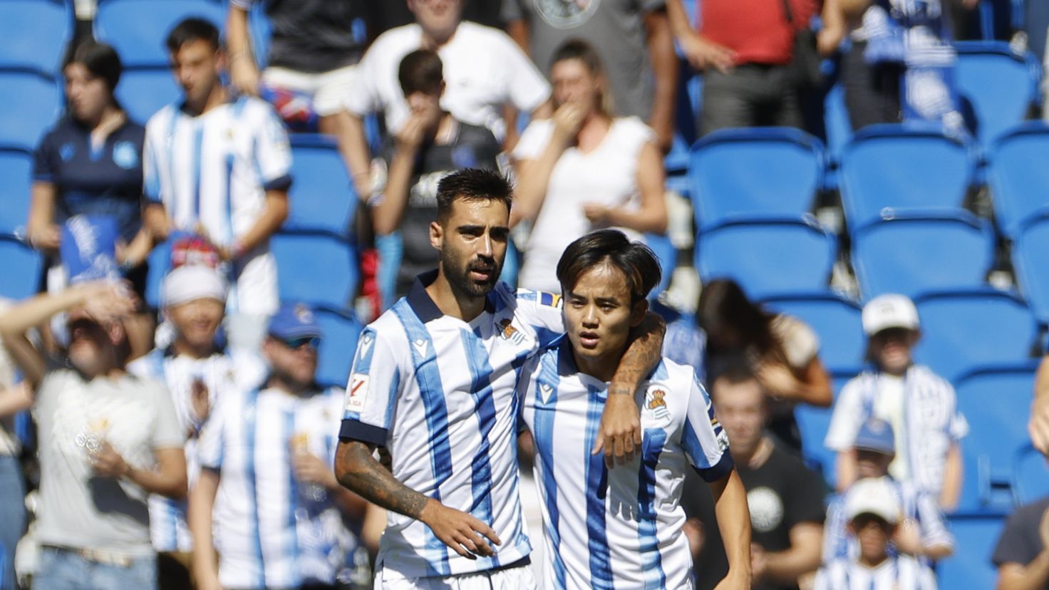 Camiseta de fútbol realista real sociedad 2022, plantilla de camiseta para  f