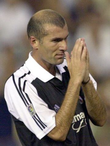 Zidane se lamenta de una ocasión fallada. 