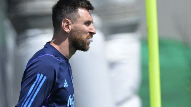 Buenos Aires, Argentina - 14 Oct 2021, Lionel Messi seen during the FIFA  World Cup Qatar 2022 Qualifiers match between Argentina and Peru at El  Monumental. Final score; Argentina 1:0 Peru. (Photo