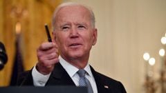 El presidente de los Estados Unidos, Joe Biden, pronuncia comentarios sobre la respuesta al Covid-19 y el programa de vacunaci&oacute;n en el East Room de la Casa Blanca el 17 de mayo de 2021 en Washington, DC. 
