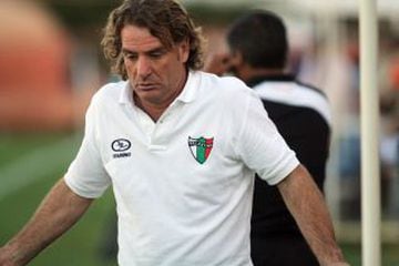 En 2012 Daniel Carreño llegó a hacerse cargo de Palestino pero tras un magro semestre, donde consiguió cinco triunfos, tres empates y nueve derrotas, tuvo que volver a Uruguay. Actualmente es el DT de Qatar.