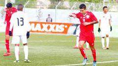 Cantillana festejando un gol por el Al Ahli en la liga de Palestina.