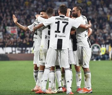 Juventus' players celebrate the 3-1 goal during the Italian Serie A soccer match between Juventus FC and SSC Napoli