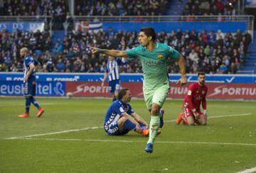 Luis Suárez marca el 0-1.