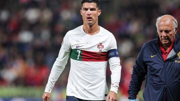 Cristiano Ronaldo, tras ser atendido ante la República Checa.