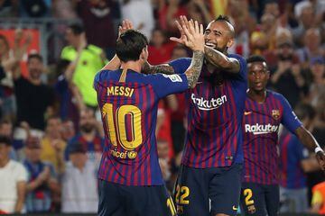 El chileno jugó desde la partida ante Girona, aportó con una asistencia en el gol de Lionel Messi, pero fue reemplazado en el complemento. El duelo terminó 2-2.