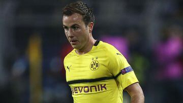 Dortmund's Mario Gotze sidelined with broken rib