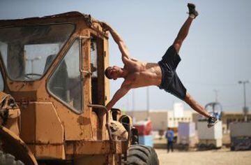 Baker Magadma, member of the group Street workout Bar Palestine, during a demonstration in Gaza.