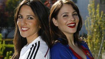 La periodista Irene Junquera y la actriz Andrea Duro vestidas con la camiseta del Real Madrid y del Barcelona respectivamente.