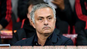 Manchester United dismiss Mourinho sack reports