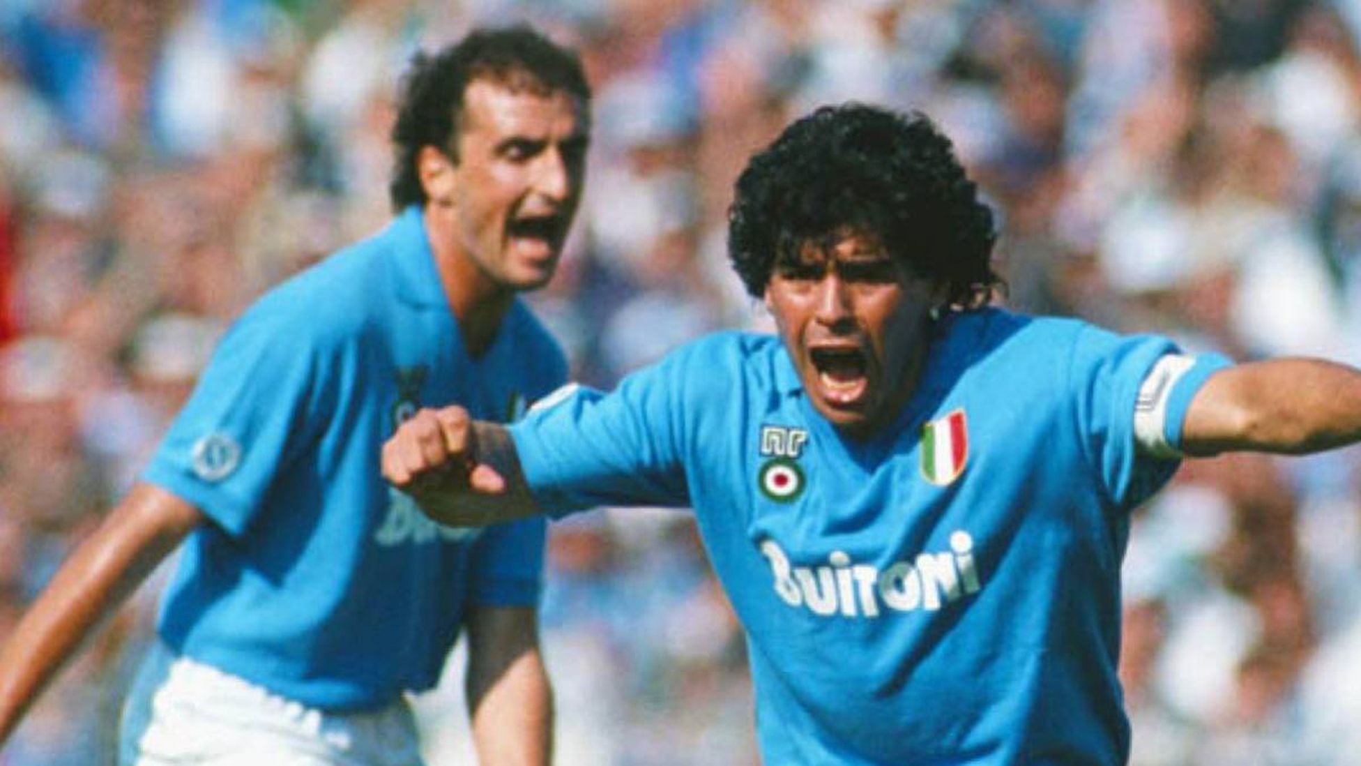 ¿Dónde jugó Maradona en Napoli