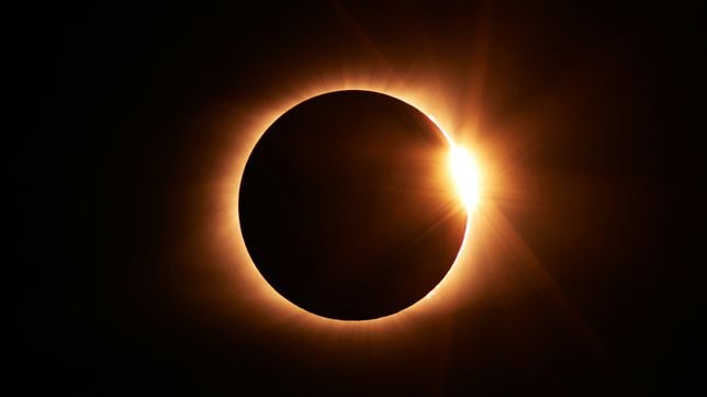 ¿Qué es un eclipse solar, cuántos hay, cada cuánto sucede y en qué se diferencia de un eclipse lunar?