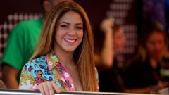 La cantante colmbiana Shakira atendiendo a la carrera de Montmeló.