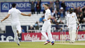 Anderson guides England to innings win over Sri Lanka