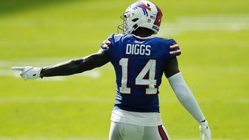 Diggs llegó a Buffalo en 2020 proveniente de los Minnesota Vikings mediante un canje en el que los Bills entregaron múltiples selecciones de Draft.