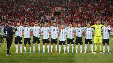 Argentina&#039;s players are seen before the start of the South American qualification football match for the FIFA World Cup Qatar 2022 between Chile and Argentina at Zorros del Desierto Stadium in Calama, Chile on January 27, 2022. (Photo by JAVIER TORRE