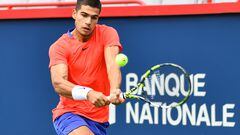 MONTREAL, QUEBEC - AUGUST 10: Carlos Alcaraz of Spain hits a return against Tommy Paul of the United States during Day 5 of the National Bank Open at Stade IGA on August 10, 2022 in Montreal, Canada.   Minas Panagiotakis/Getty Images/AFP
== FOR NEWSPAPERS, INTERNET, TELCOS & TELEVISION USE ONLY ==