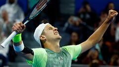 Jakub Mensik celebra su triunfo ante Andy Murray en el Qatar Open.