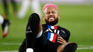 Neymar, dolorido en un partido contra el Montepellier.