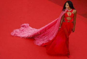Naomi Campbell posando a su llegada a la alfombra roja de Cannes.