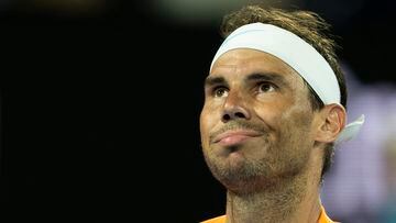 El tenista español Rafa Nadal reacciona durante su partido ante Mackenzie McDonald en el Open de Australia 2023.