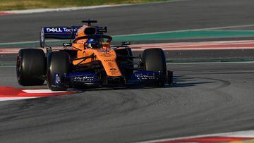 Carlos Sainz, McLaren MCL34. Barcelona, F1 2019). 