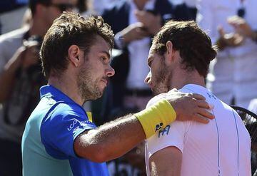 Wawrinka is congratulated by Murray following his semi-final win over the Scot.