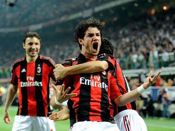 When he arrived at Milan Pato had a couple of decent seasons before gradually fading away and returning to Brazil via China.
