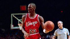 Cuando Bulls reclutaron a Michael Jordan en 1984 no esperaban que el basquetbolista cambiar&aacute; de manera tan profunda el deporte estadounidense.