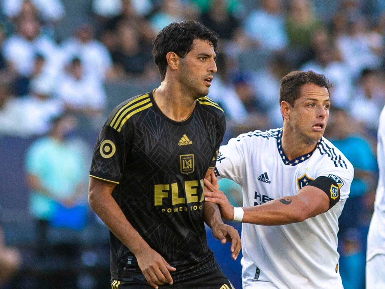 Uniforme de visitantes del LAFC para la temporada 2023