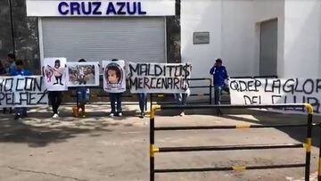 Aficionados de Cruz Azul se manifestaron en la Noria