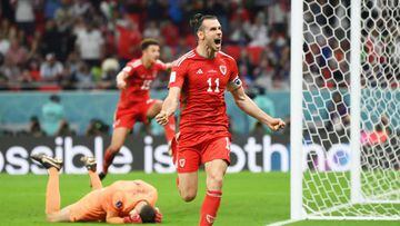 Gareth Bale celebra el gol de Gales en empate 1-1 frente a Estados Unidos.