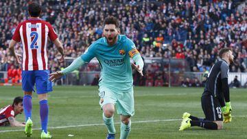 Messi celebra un gol en un partido en el Vicente Calder&oacute;n contra el Atl&eacute;tico.