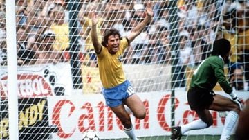 Durante las décadas de los70´s y 80´s, Zico cargó con la 10 de Brasil con gran orgullo. El dorsal jamás le quedó pequeño gracias a su talento; sin embargo, fue incapaz de transcender en una Copa del Mundo. Jugó en Brasil, Italia y Japón. 