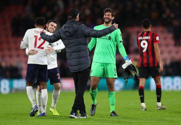 Give us a hug: Jürgen Klopp and Alisson after the Bournemouth game