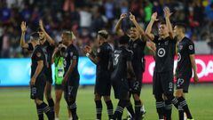Jugadores de la MLS festejan el triunfo ante la Liga MX