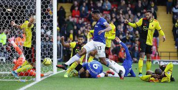 El toque de Yerry Mina para marcar su primer gol ante Watford