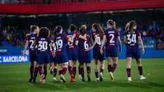 Las jugadoras del Barcelona femenino celebra uno de sus goles en la temporada 2023-2024.