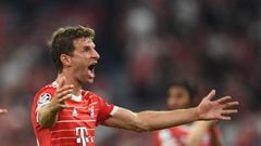 Thomas Müller took a video with his teammates ahead of the Bayern Munich vs Barcelona Champions League game trolling Barcelona’s Robert Lewandowski.