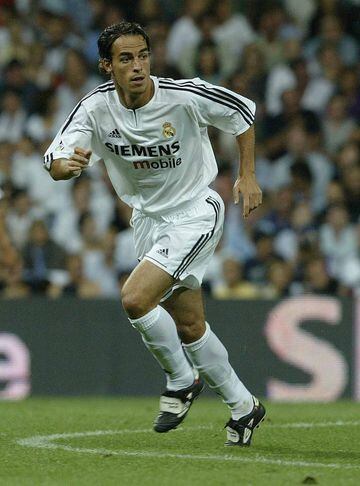 Jugó en el Castilla durante dos temporadas 2002-03 y 2003-04 llegando a debutar en el primer equipo. Jugó con el Mallorca dos temporadas 2006-07 y 2008-09