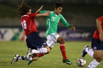 El atacante surgido de las fuerzas básicas de Tecos mostró cosas muy interesantes en sus primeros partidos y de inmediato llamó la atención de la Selección Mexicana. Tuvo participación en un partido amistoso contra Chile en septiembre de 2008.