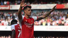London (United Kingdom), 28/05/2023.- Arsenalís Granit+Xhaka (C) celebrates with team-mates after he scores the 1-0 goal during the English Premier League soccer match between Arsenal FC and Wolverhampton Wanderers, in London, Britain, 28 May 2023. (Reino Unido, Londres) EFE/EPA/NEIL HALL EDITORIAL USE ONLY. No use with unauthorized audio, video, data, fixture lists, club/league logos or 'live' services. Online in-match use limited to 120 images, no video emulation. No use in betting, games or single club/league/player publications.
