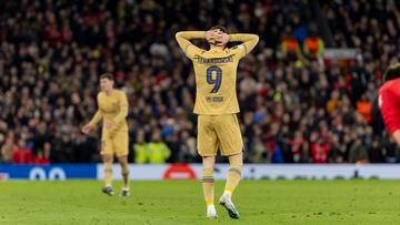 Despite Robert Lewandowski scoring his 25th goal of the season, Barcelona lost to Manchester United in the Europa League on Thursday.