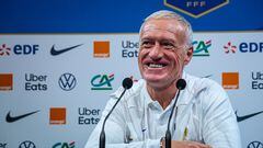 Clairefontaine-en-yvelines (France), 14/11/2022.- France's head coach Didier Deschamps smiles during a press conference at the team's training complex in Clairefontaine-en-Yvelines, south of Paris, France, 14 November 2022. France will face Australia on 22 November 2022 in their first match of the FIFA World Cup 2022 in Qatar. (Mundial de Fútbol, Francia, Catar) EFE/EPA/CHRISTOPHE PETIT TESSON
