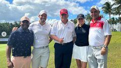 Carlos Pavón juega golf con Donald Trump y Hristo Stoichkov