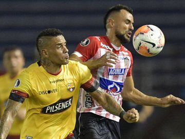 Junior de Barranquilla y Barcelona de Guayaquil se enfrentaron en el estadio Metropolitano por la pen&uacute;ltima fecha del Grupo A de la Copa Libertadores.