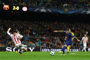 0-3. Lucas Digne scores the third goal for Barcelona,