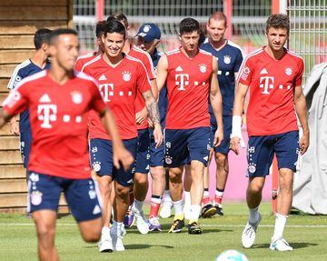 James Rodríguez's first training session with Bayern.