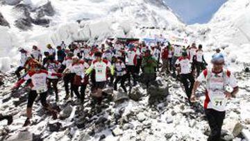 Una imagen de la marat&oacute;n Tenzing-Hillary, que se inicia en el Campo Base del Everest.