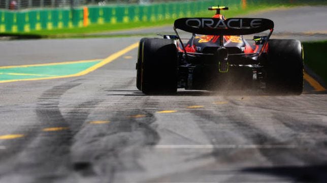Errores de Verstappen y Pérez en los libres de Australia